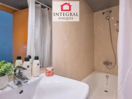 Duplex Moderne avec Jacuzzi, Terrasse & Parking à Palamós - Photo 21