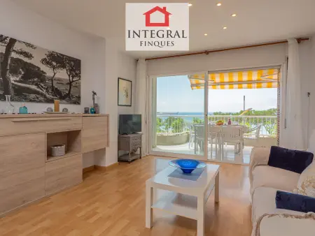 Spacieux appartement face à la mer avec terrasse, parking et Wi-Fi – 4 chambres, près du centre - Photo 3
