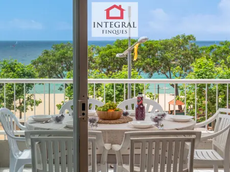 Spacieux appartement face à la mer avec terrasse, parking et Wi-Fi – 4 chambres, près du centre - Photo 25