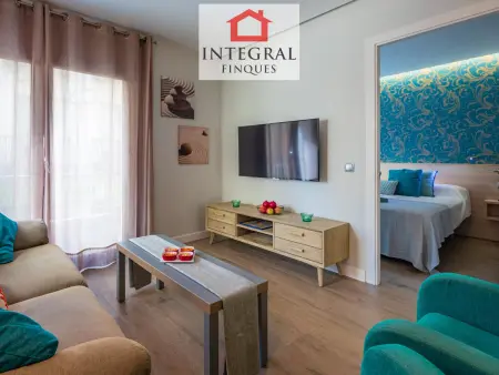Appartement moderne en centre-ville, avec balcon, climatisation et parking, à 150m de la plage - Photo 10