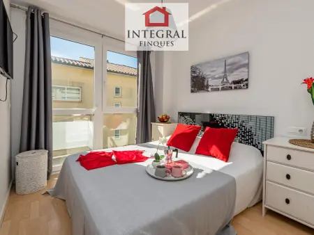 Duplex à Palamós: 200m de la plage, 3 chambres, balcon, terrasse, parking et wifi - Photo 4
