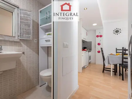 Duplex à Palamós: 200m de la plage, 3 chambres, balcon, terrasse, parking et wifi - Photo 13