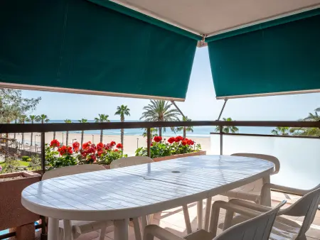 Appartement 3 chambres, terrasse, parking privatif, AC, vue mer - Photo 4