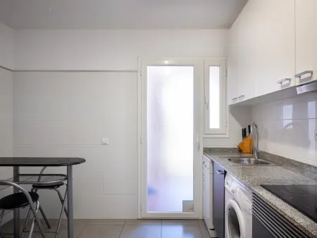 Appartement 3 chambres, terrasse, parking privatif, AC, vue mer - Photo 14