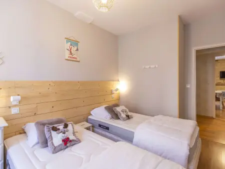 Appartement rénové 4-6 pers, centre-ville Cauterets avec balcon et wifi, à 600m des pistes - Photo 2