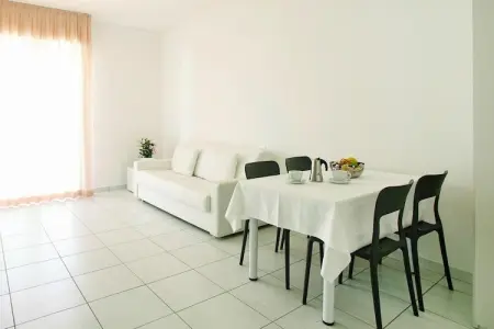 Residence Miriam Pietra Ligure-A2 Superior Plus renoviert in 2014, Appartement à Pietra Ligure avec jardin - Photo 2