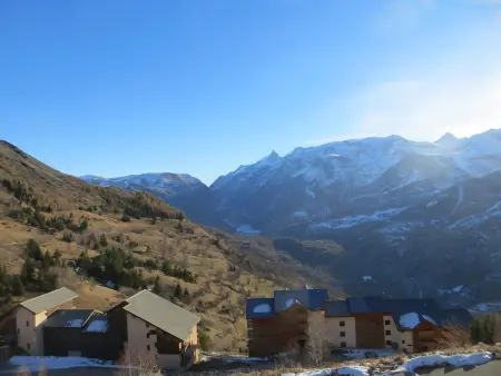 Studio cabine spacieux à 250m des pistes, 4 couchages, parking gratuit - Auris en Oisans - Photo 6