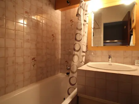 Studio cabine 4 personnes au pied des pistes avec balcon et parking - Auris en Oisans - Photo 6