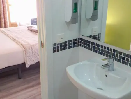 Appartement rénové 2 chambres, clim, Wi-Fi, centre de Málaga - Photo 12