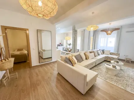 Appartement Lumineux 3 Chambres avec Terrasse au Cœur de Málaga - Photo 2