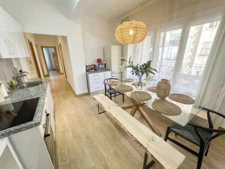 Appartement Lumineux 3 Chambres avec Terrasse au Cœur de Málaga - Photo 4