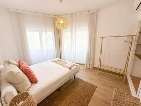 Appartement Lumineux 3 Chambres avec Terrasse au Cœur de Málaga - Photo 7