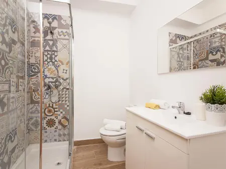 Appartement Lumineux 3 Chambres avec Terrasse au Cœur de Málaga - Photo 8