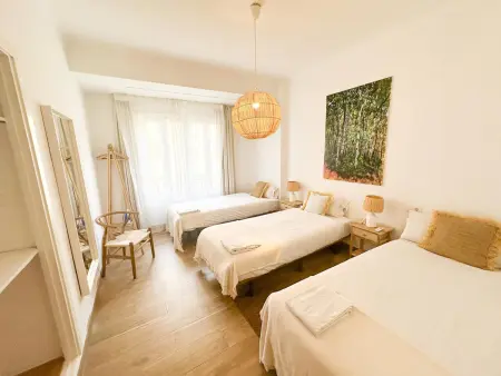 Appartement Lumineux 3 Chambres avec Terrasse au Cœur de Málaga - Photo 9