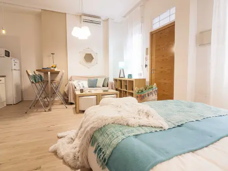Appartement lumineux et confortable au cœur historique de Málaga, proche de toutes commodités - Photo 3