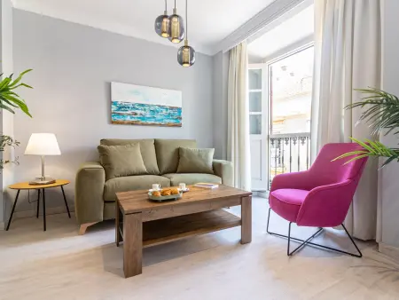Appartement rénové avec balcon, centre de Malaga, 1 chambre, WiFi, climatisation, cuisine équipée - Photo 1