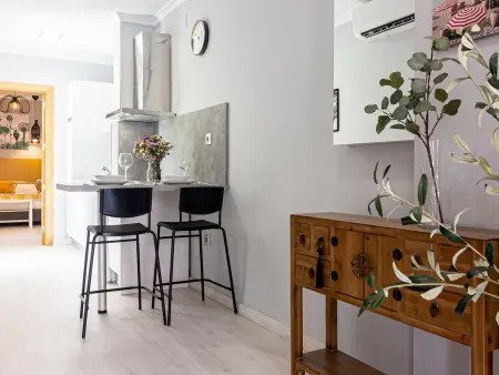 Appartement rénové avec balcon, centre de Malaga, 1 chambre, WiFi, climatisation, cuisine équipée - Photo 6