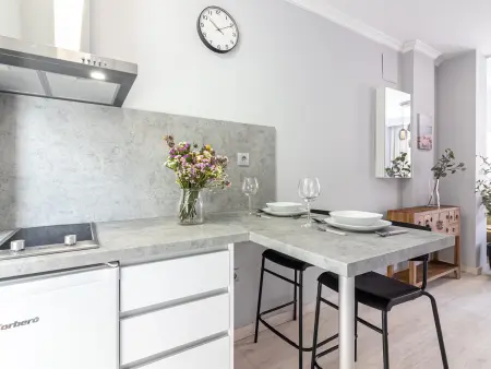 Appartement rénové avec balcon, centre de Malaga, 1 chambre, WiFi, climatisation, cuisine équipée - Photo 9