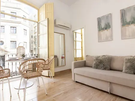 Charmant Appartement au Pied de la Cathédrale de Málaga, Wifi Gratuit et Climatisation - Photo 3