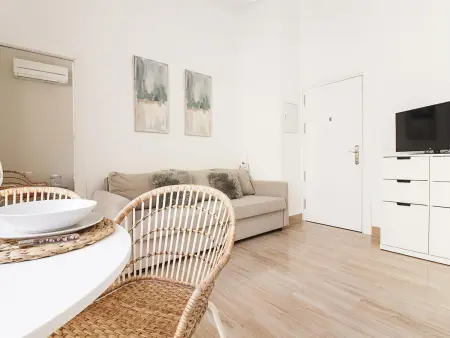 Charmant Appartement au Pied de la Cathédrale de Málaga, Wifi Gratuit et Climatisation - Photo 4