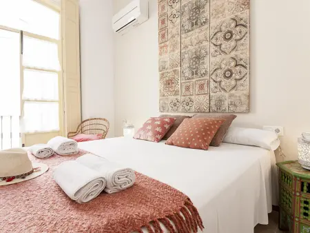 Charmant Appartement au Pied de la Cathédrale de Málaga, Wifi Gratuit et Climatisation - Photo 9