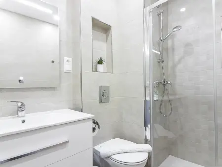 Charmant Appartement au Pied de la Cathédrale de Málaga, Wifi Gratuit et Climatisation - Photo 13