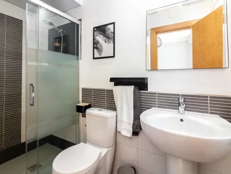 Appartement spacieux au centre de Malaga, 1 chambre, balcon, cuisine équipée, WiFi, climatisation - Photo 16