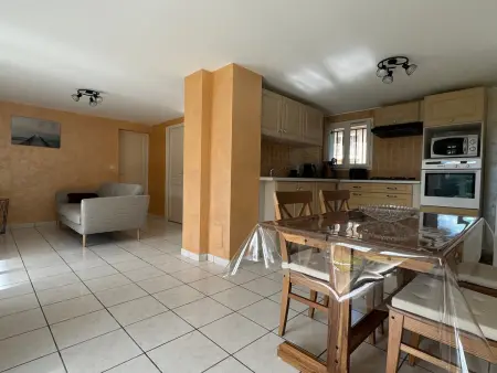 Appartement calme avec jardin, terrasse, parking et wifi à Aix-les-Bains - Photo 3