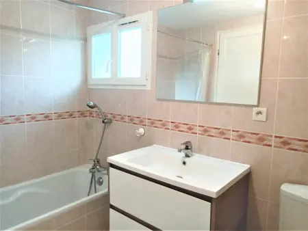 Appartement calme avec jardin, terrasse, parking et wifi à Aix-les-Bains - Photo 4