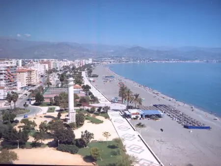 Appartements confortables avec piscine, A/C et parking à Torre del Mar, à proximité de la plage - Photo 5