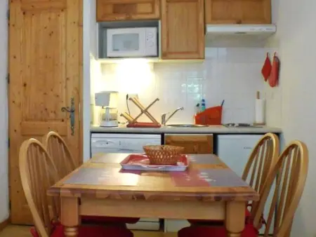 Appartement cosy pour 4 personnes avec piscine et sauna, proche centre et domaine skiable à Samoëns - Photo 7
