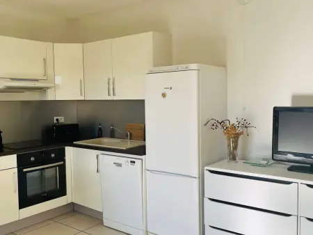 Appartement T3 avec Parking, WiFi et Clim - 1,5 km de la Plage à L'Île Rousse - Photo 13