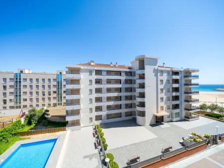Appartement en bord de mer avec piscine à Torredembarra - 2 chambres, terrasse et parking inclus - Photo 11