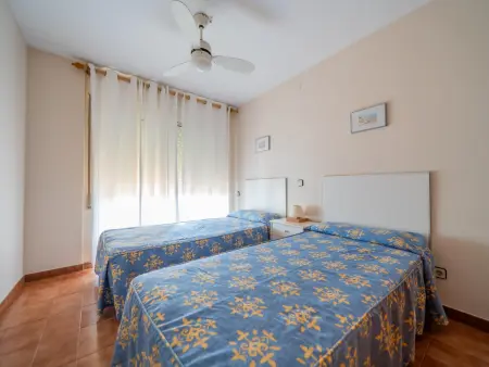 Appartement en Front de Mer avec Terrasse et Piscine - 4 Chambres, Wifi, Parking à Torredembarra - Photo 7