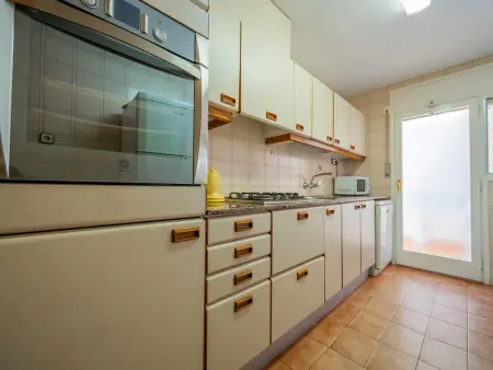 Appartement en Front de Mer avec Terrasse et Piscine - 4 Chambres, Wifi, Parking à Torredembarra - Photo 8