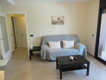 Charmant Appartement à 150m de la Mer avec Piscine, Climatisation et Parking à Torredembarra - Photo 2