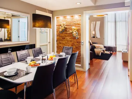 Luxueux Duplex au Centre de Barcelone avec 5 Chambres et Balcon - Photo 4