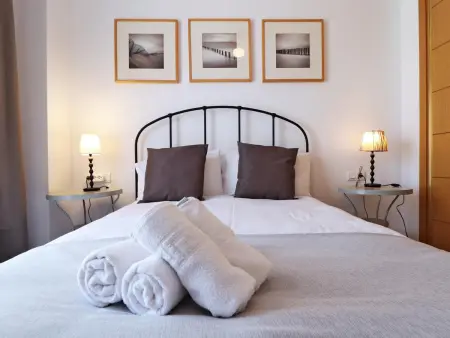 Charmant Appartement 2 Chambres au Cœur de Malaga avec Parking Privé et Wi-Fi Gratuit - Photo 1