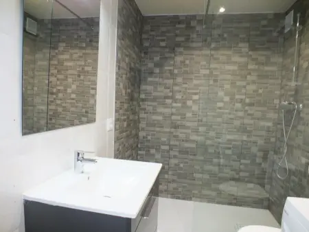 Appartement confort, 50m plage, 4 pers, terrasse, TV, lave-linge - Photo 14