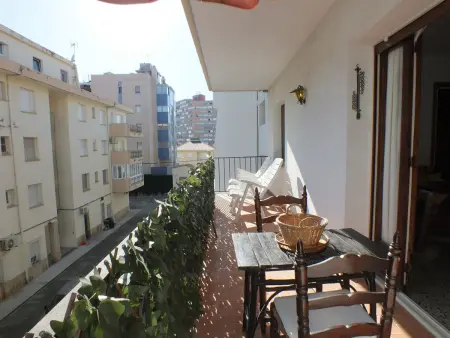 Appartement Confortable à Roses, 1 Chambre, Proche Plage, Terrasse Idéale pour 2/3 Personnes - Photo 1