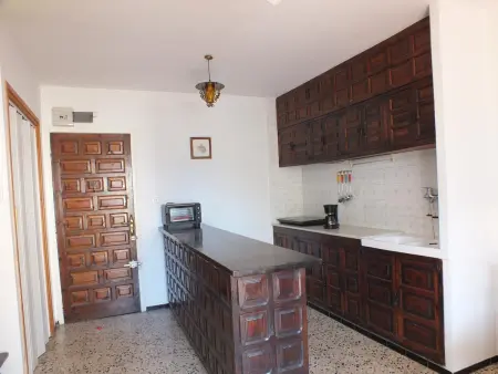 Appartement Confortable à Roses, 1 Chambre, Proche Plage, Terrasse Idéale pour 2/3 Personnes - Photo 3
