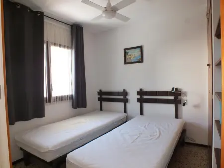 Appartement Confortable à Roses, 1 Chambre, Proche Plage, Terrasse Idéale pour 2/3 Personnes - Photo 11