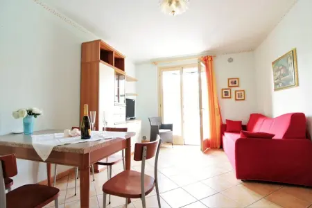 Appartamento ROSSO, Charmant appartement à Jesolo avec jardin - Photo 8