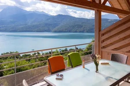 Domaine de l'Ecrin du Lac Chorges Appartements - 2 ch 6 pers, Séjour confortable pour groupe avec cheminée - Photo 4