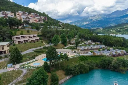Domaine de l'Ecrin du Lac Chorges Appartements - 2 ch 6 pers, Séjour confortable pour groupe avec cheminée - Photo 17