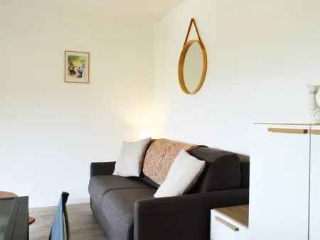 Appartement rénové 2021 avec balcon et garage, proche golf, 3 pièces, 6 couchages, Le Lavandou. - Photo 4