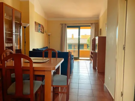 Bel Appartement à Proximité de la Mer avec Piscine et Grand Jardin - Photo 3