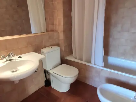 Bel Appartement à Proximité de la Mer avec Piscine et Grand Jardin - Photo 10