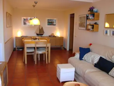 Appartement Charmant avec Piscine à 2 Pas de la Plage - L'Ametlla de Mar - Photo 4