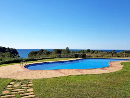 Appartement RDC en 1ère ligne avec Jardin et Piscine à 100m de la Plage - Photo 3